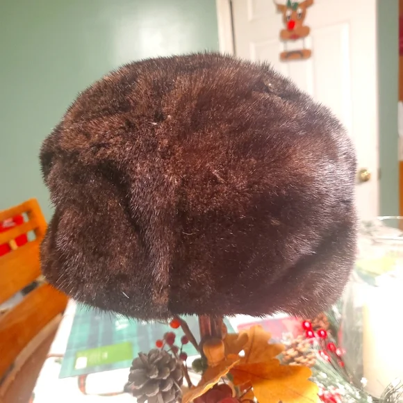 Vintage Mink Dome Hat| Women\'s Winter Fur Cap Mink Fur Cloche Vintage Hats for Women for sale | eBay main image 3